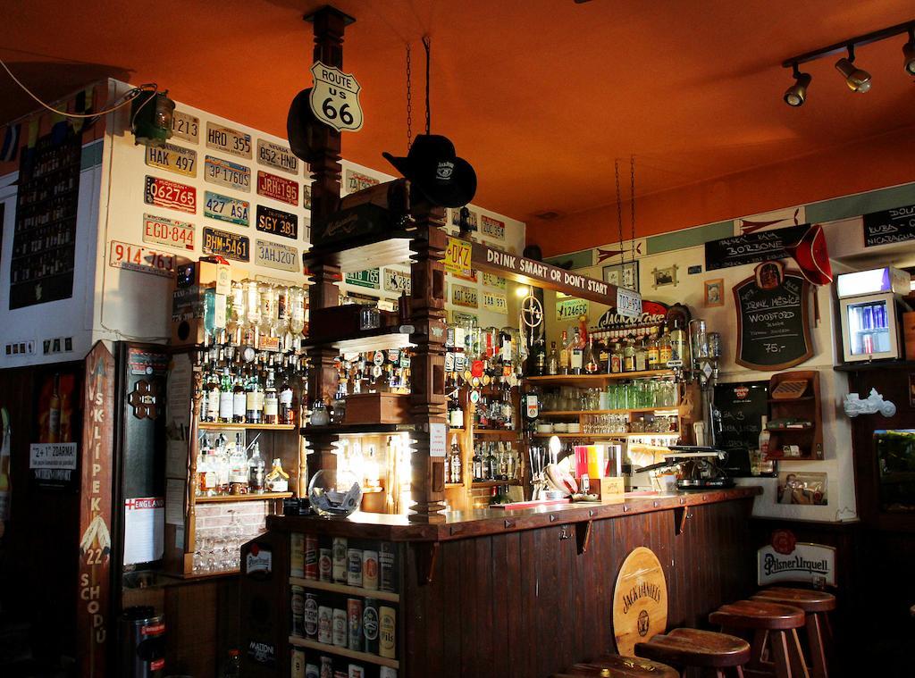 Pension Alfa & Whisky Pub Tábor Εξωτερικό φωτογραφία